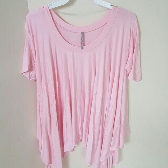 LEXI Top in Blush Size Medium New - Picture 3 of 4